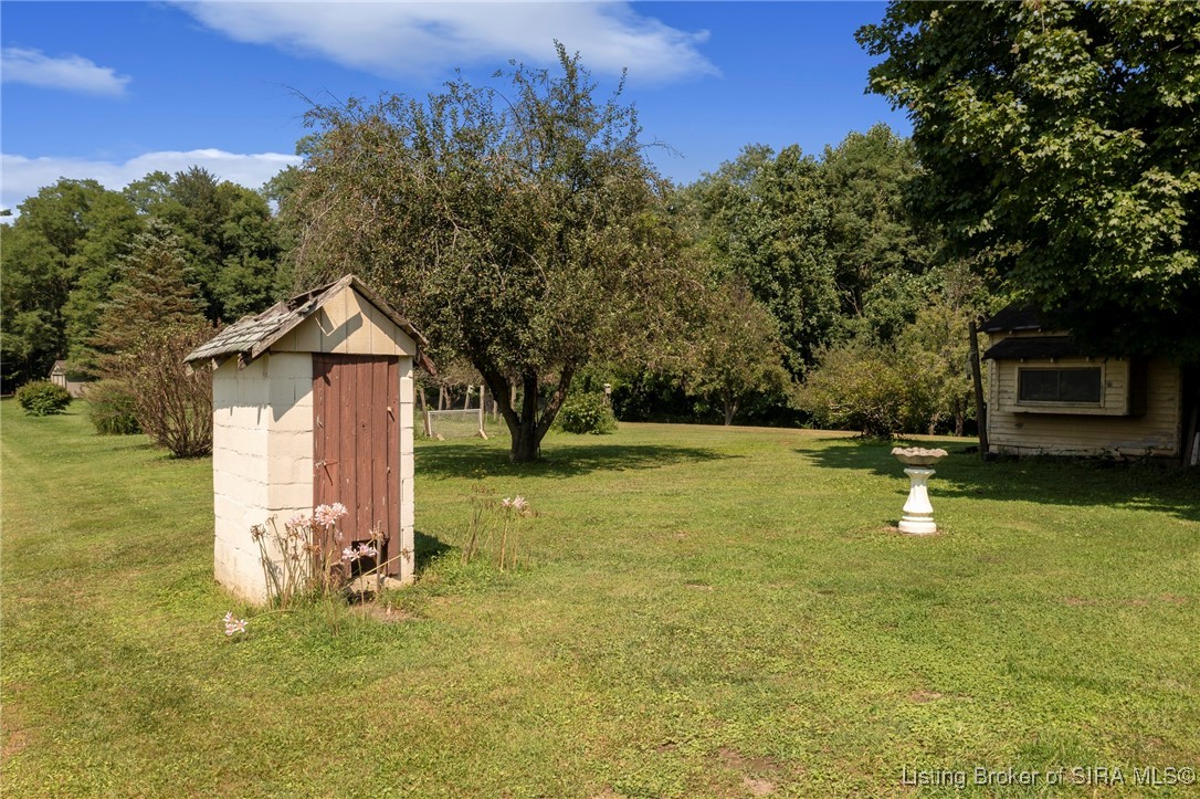 7164 Floyd Street Floyds Knobs, IN 47119 - Photo 42 of 47 Old out house
