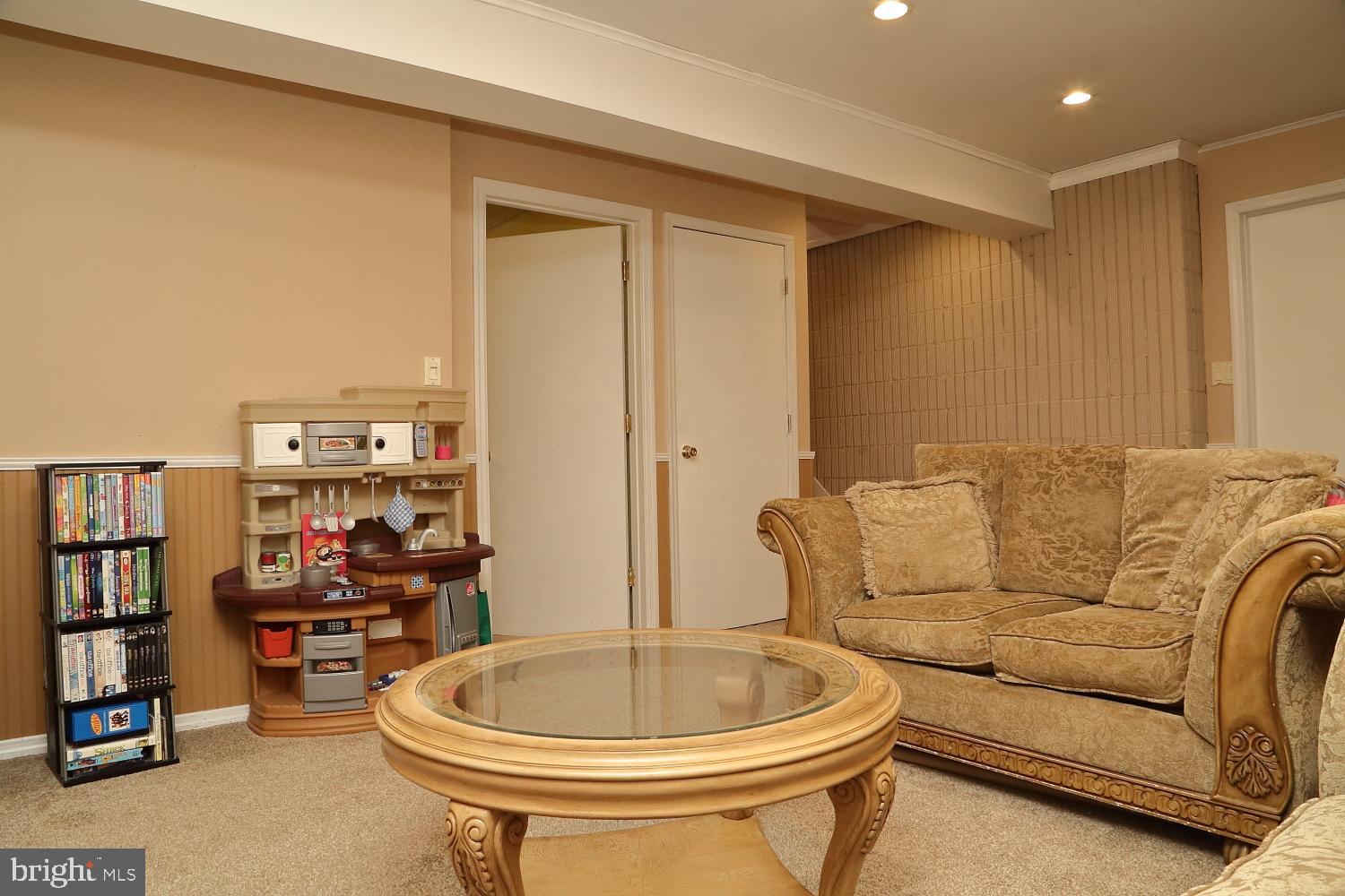 1210 West Lexington Road Manheim, PA 17545 - Photo 15 of 22 Family Room