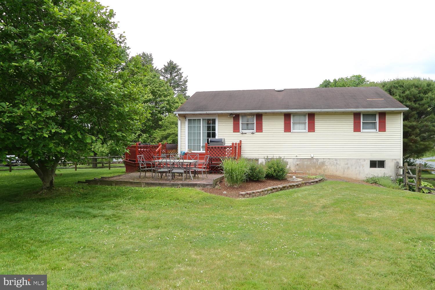 1210 West Lexington Road Manheim, PA 17545 - Photo 19 of 22 Rear