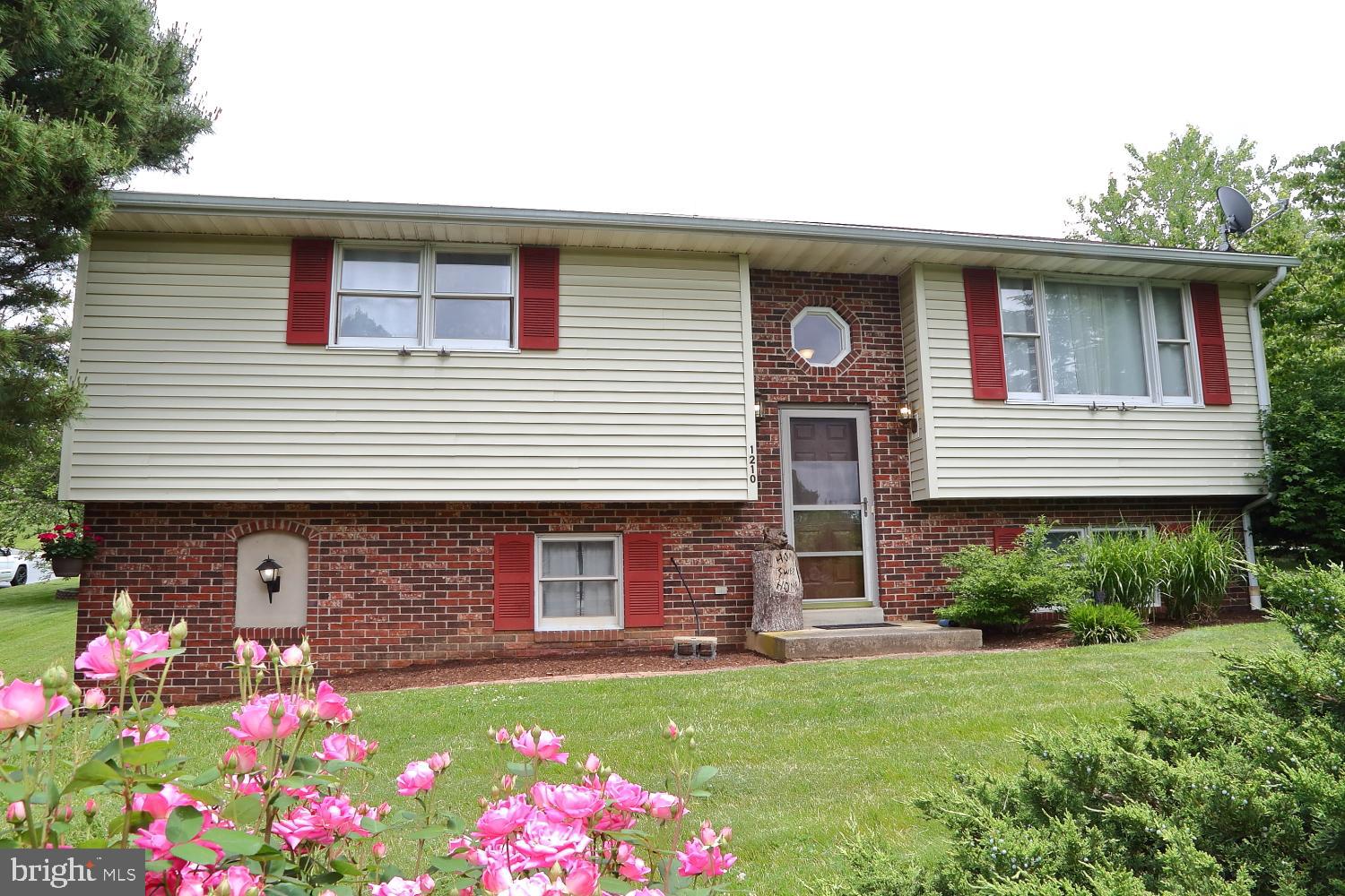 1210 West Lexington Road Manheim, PA 17545 - Photo 3 of 22 Front