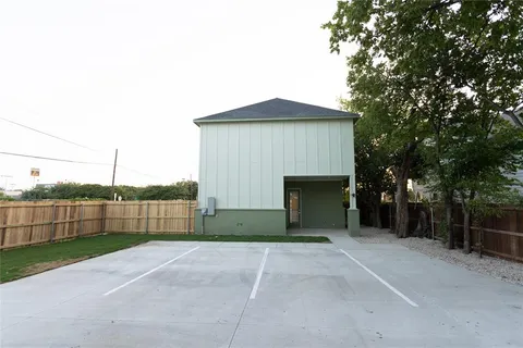 $674,500 | 2945 Gordon Avenue, Fort Worth, TX 76110