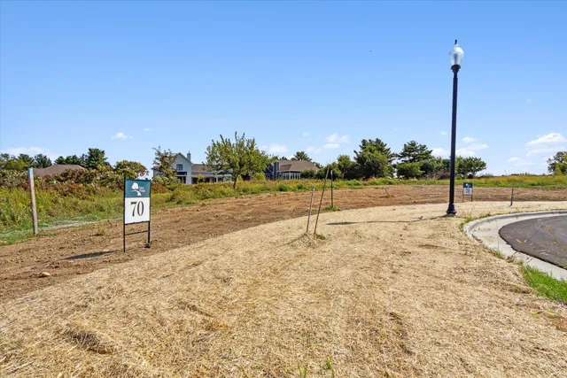 $92,000 | L72 Oakridge, Janesville, WI 53548