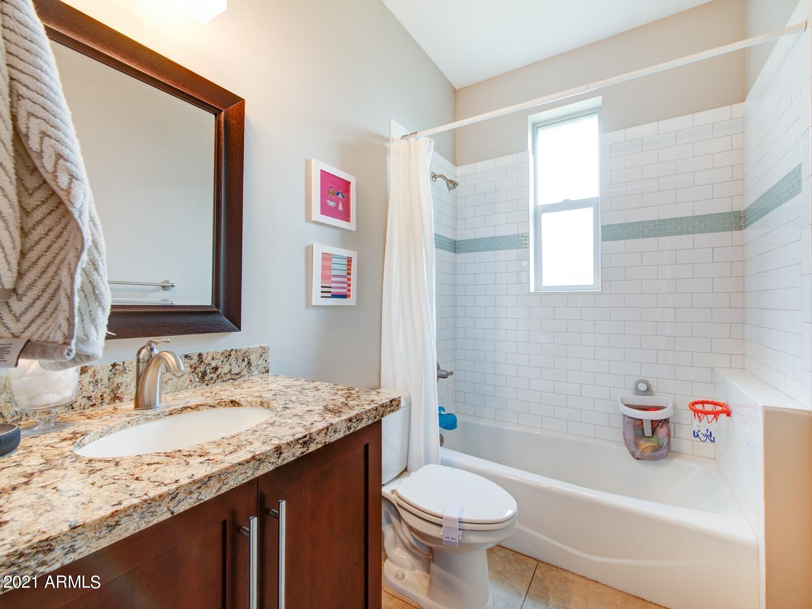 3627 East Piccadilly Road Phoenix, AZ 85018 - Photo 19 of 26 019_Full Bath