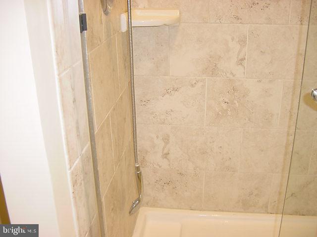 209 Williamsburg Road Sterling, VA 20164 - Photo 17 of 37 Custom Ceramic Tile