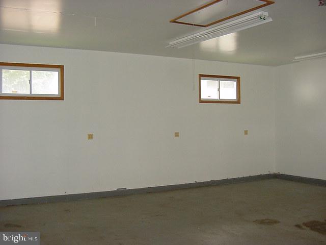 209 Williamsburg Road Sterling, VA 20164 - Photo 30 of 37 Hugh 28x28 Garage w/ 10' ceiling