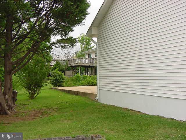 209 Williamsburg Road Sterling, VA 20164 - Photo 31 of 37 Side