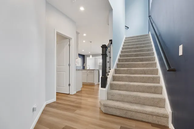 $499,000 | 573 Watercress Drive, Aurora, IL 60504