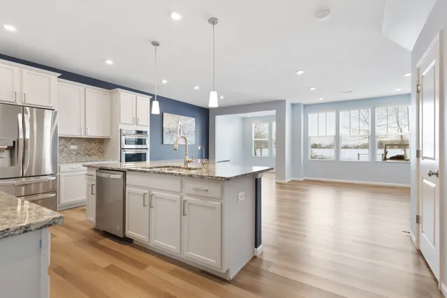 $499,000 | 573 Watercress Drive, Aurora, IL 60504