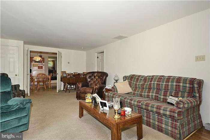 2703 Love Point Road Stevensville, MD 21666 - Photo 14 of 18 Living Room