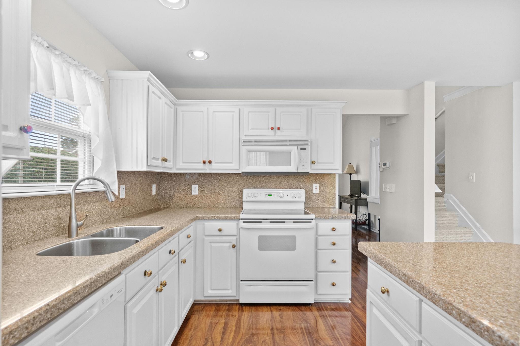 416 Whinstone Drive, Unit 416 Murrells Inlet, SC 29576 - Photo 15 of 54