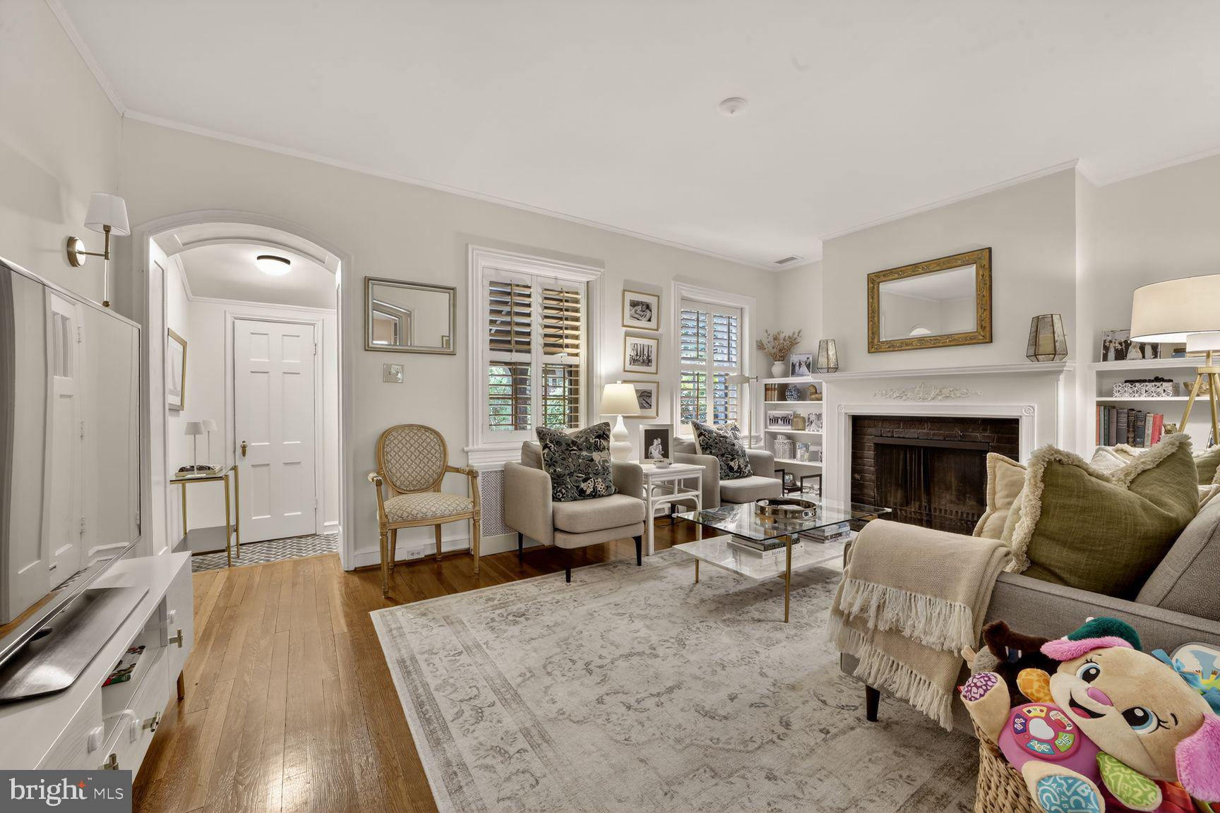 1605 44th Street Northwest Washington, DC 20007 - Photo 5 of 29 Living Room