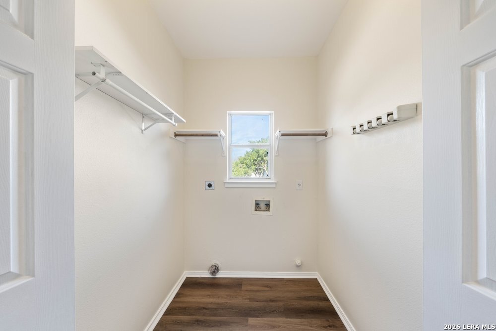 12319 Stable Rd Drive San Antonio, TX 78249 - Photo 17 of 34 a view of a hallway with entryway