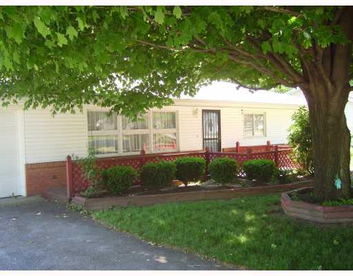 910 Clarksville Road Hermitage, PA 16148 - Photo 2 of 2 Exterior Front.