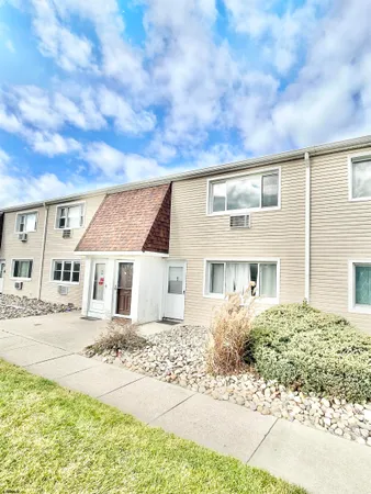 $2,150 | 4901 Harbor Beach Boulevard, Unit N10, Brigantine, NJ 08203