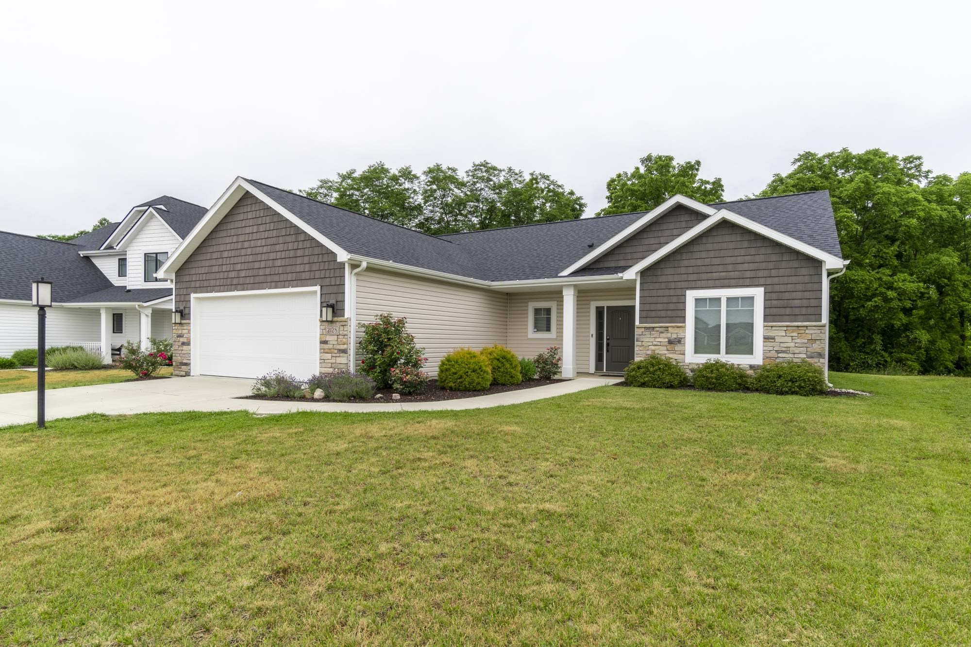 2128 Freestone Place Huntertown, IN 46748 - Photo 2 of 28