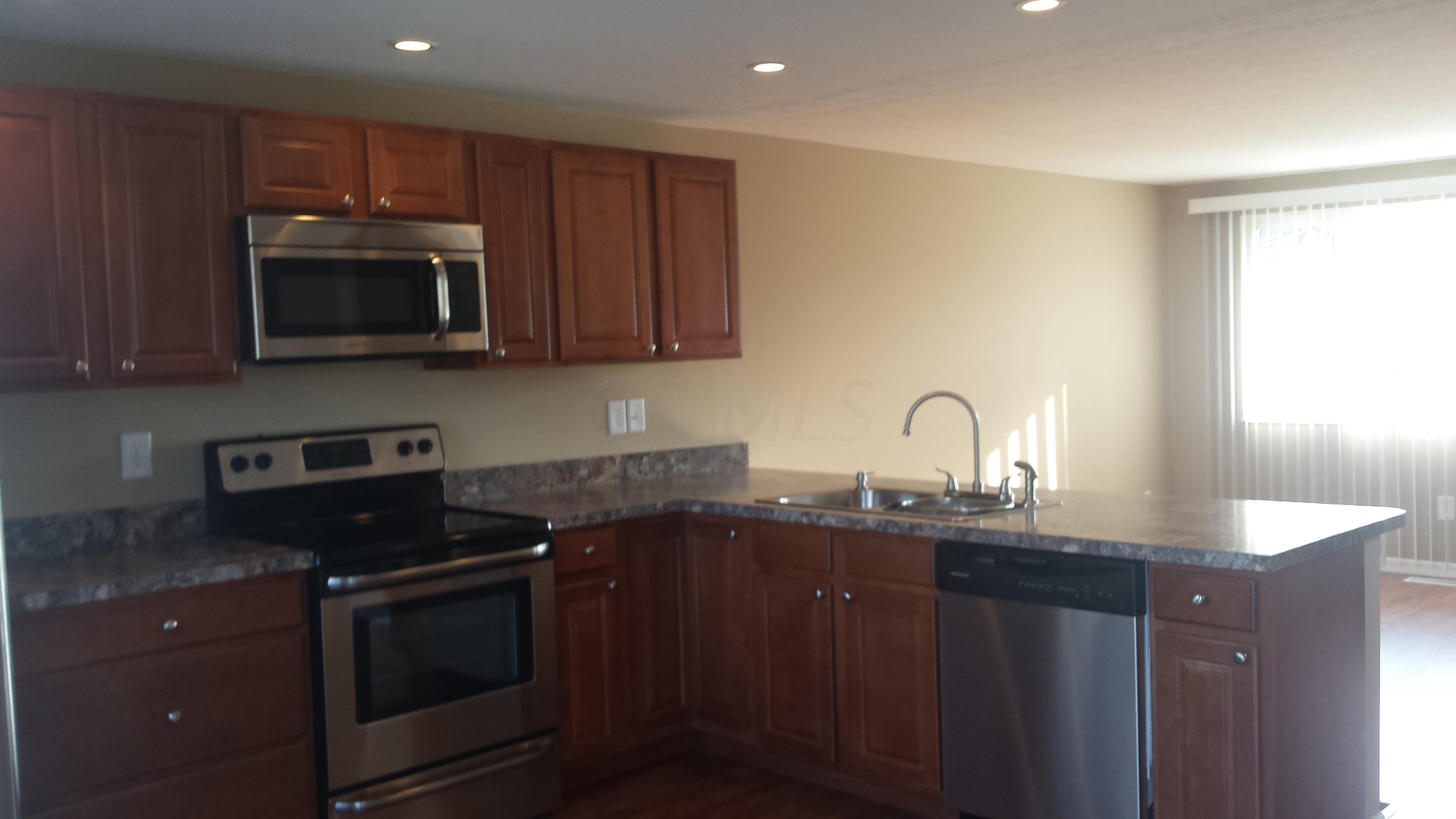 2064 Tupsfield Road Columbus, OH 43229 - Photo 3 of 13 Gallery Image 3