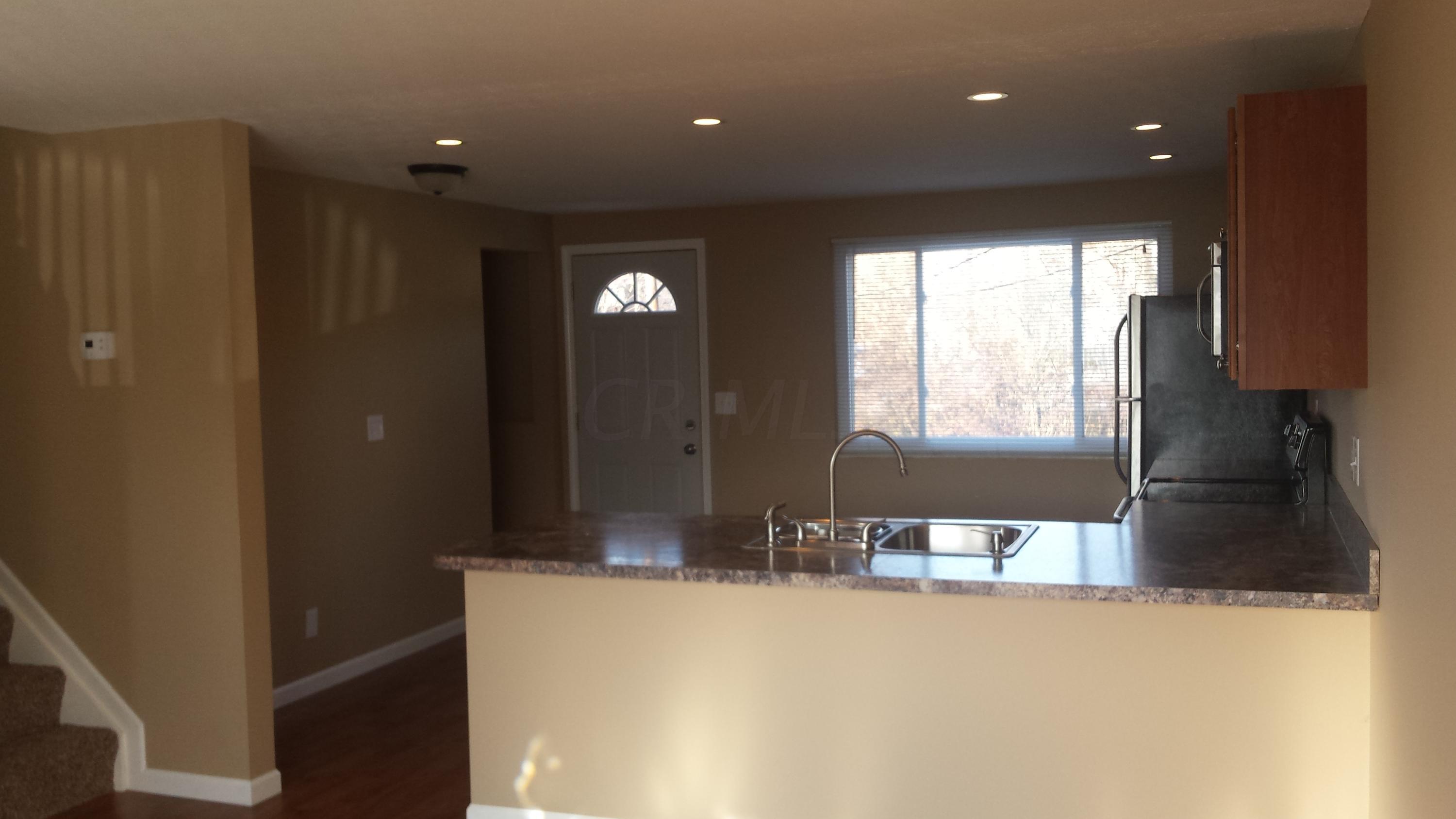2064 Tupsfield Road Columbus, OH 43229 - Photo 4 of 13 Gallery Image 4