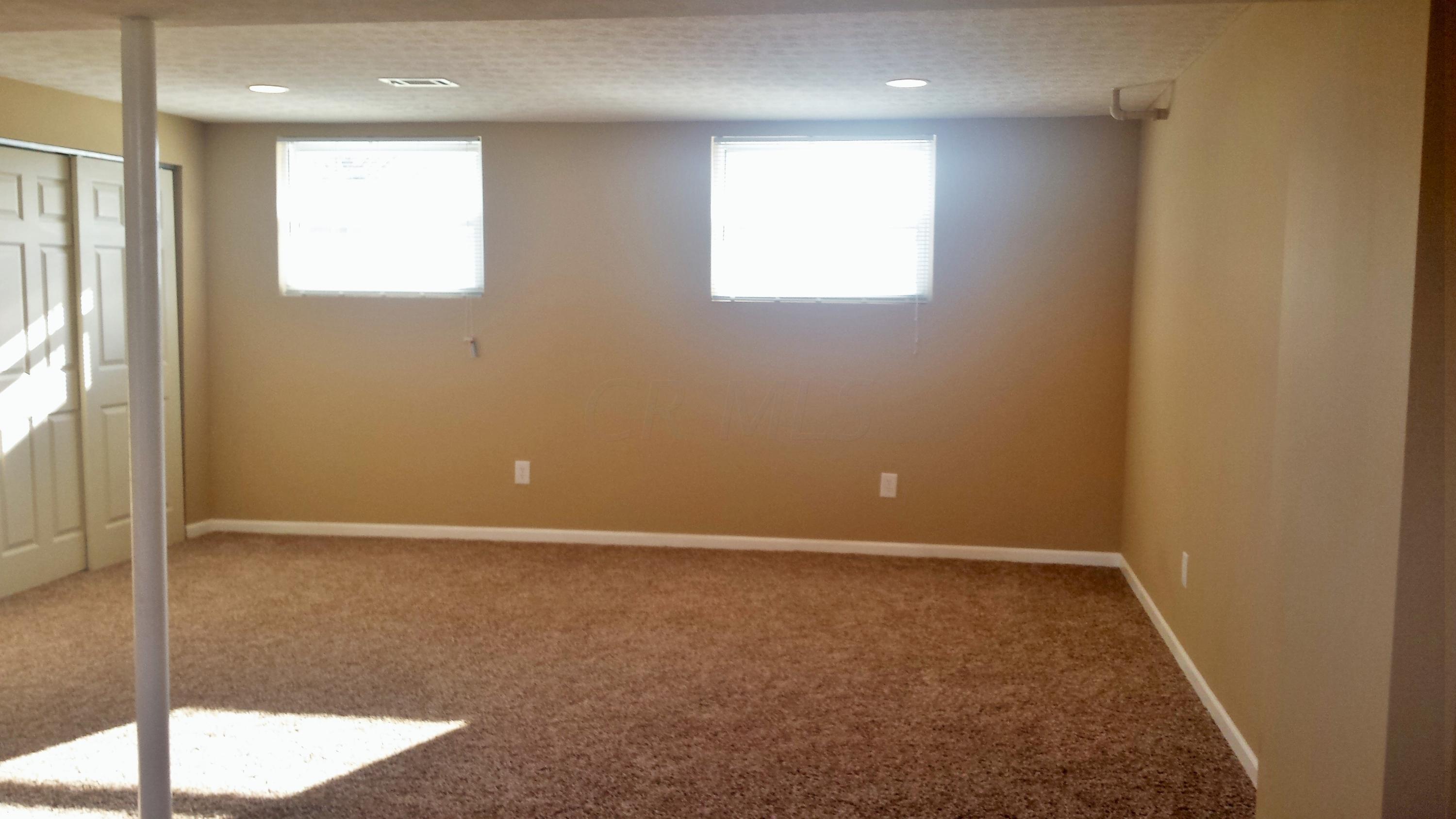 2064 Tupsfield Road Columbus, OH 43229 - Photo 5 of 13 Gallery Image 5
