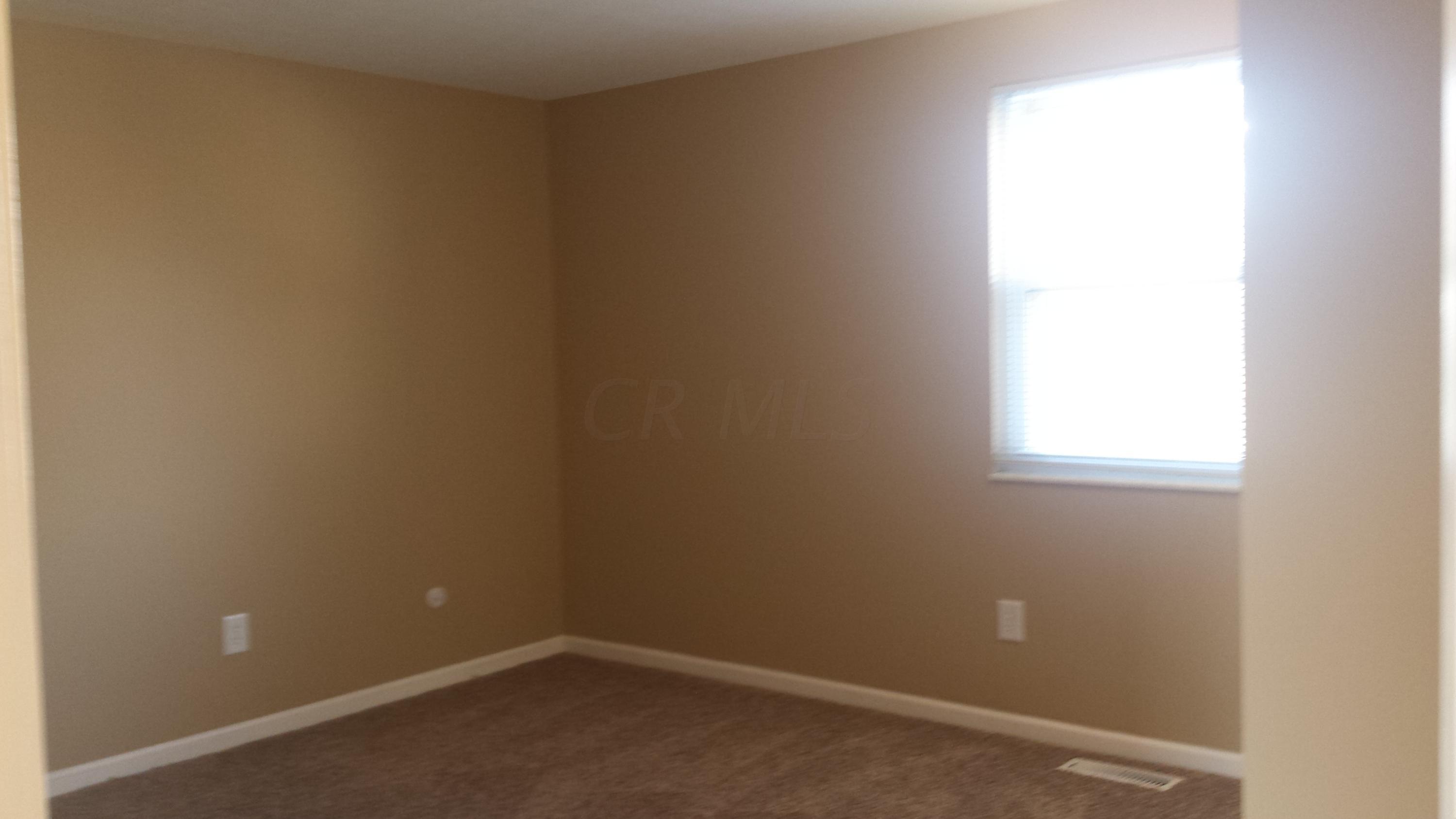 2064 Tupsfield Road Columbus, OH 43229 - Photo 9 of 13 Gallery Image 9