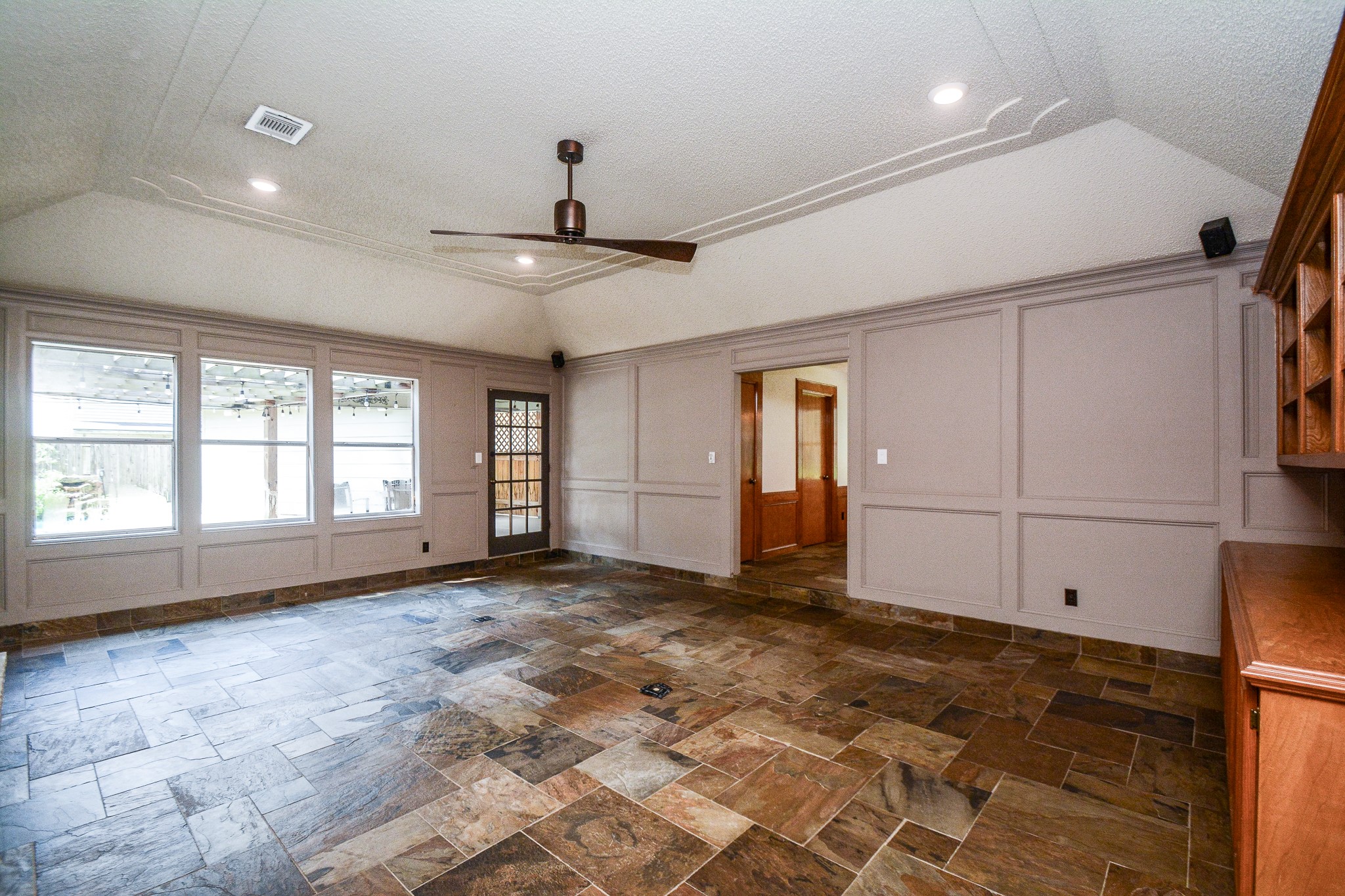 5511 Nodaway Lane Spring, TX 77379 - Photo 8 of 33
