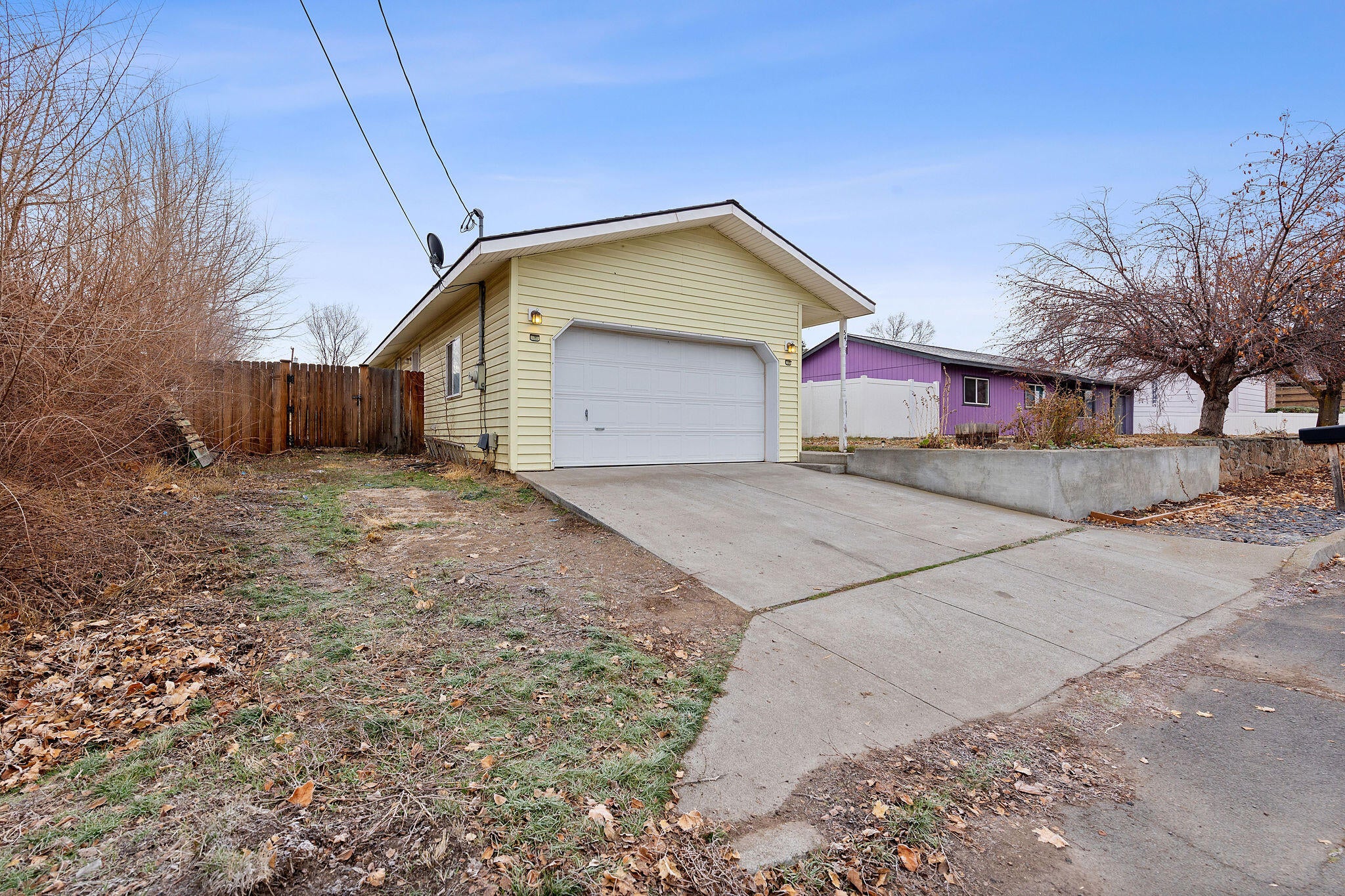 541 Southwest 3rd Street Madras, OR 97741 - Photo 17 of 20 Front Exterior with Room for RV or other items.