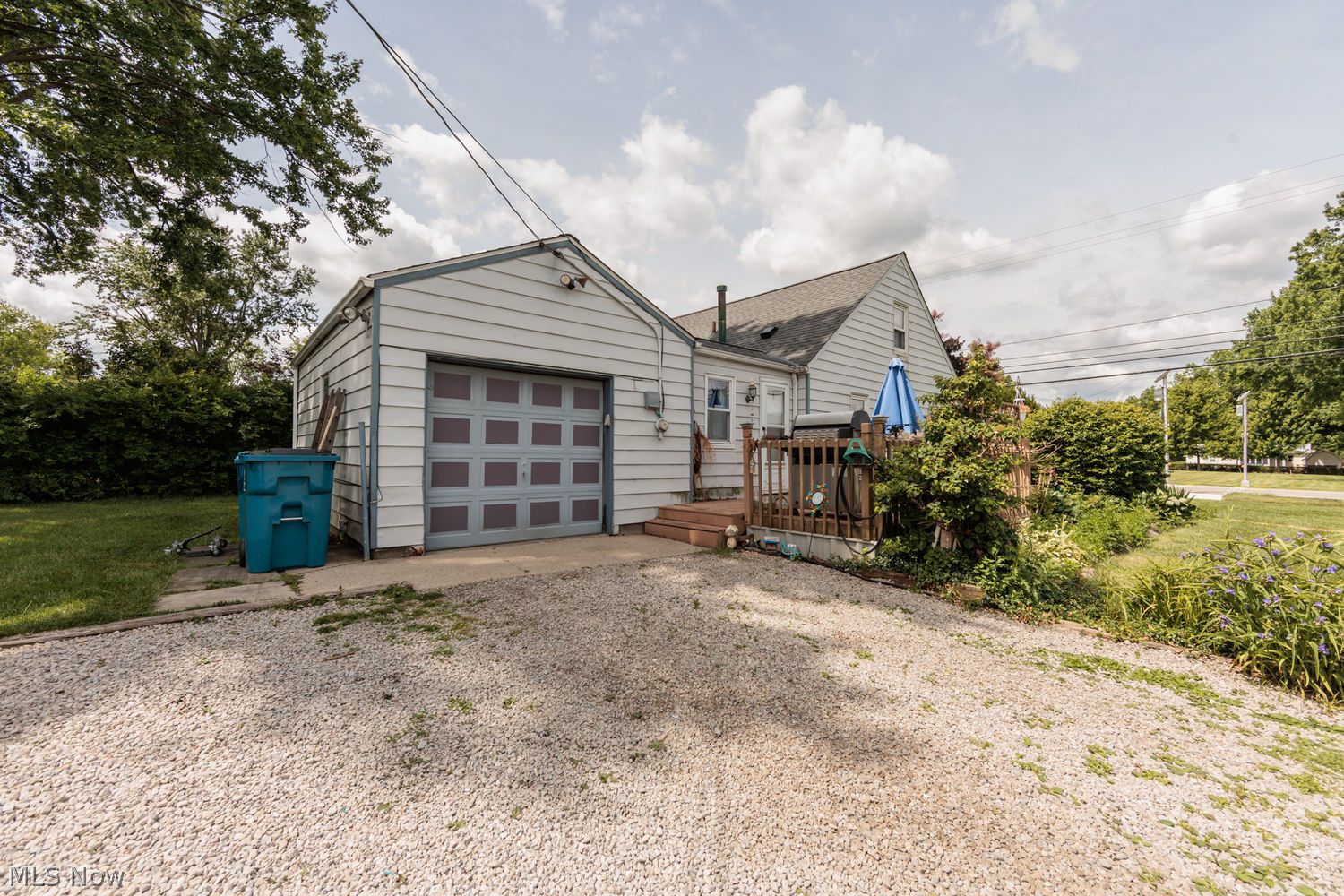 2765 Nagel Road Avon, OH 44011 - Photo 9 of 11 garage