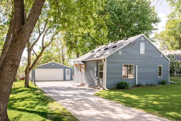 $239,000 | 902 Quincy Street, Alexandria, MN 56308