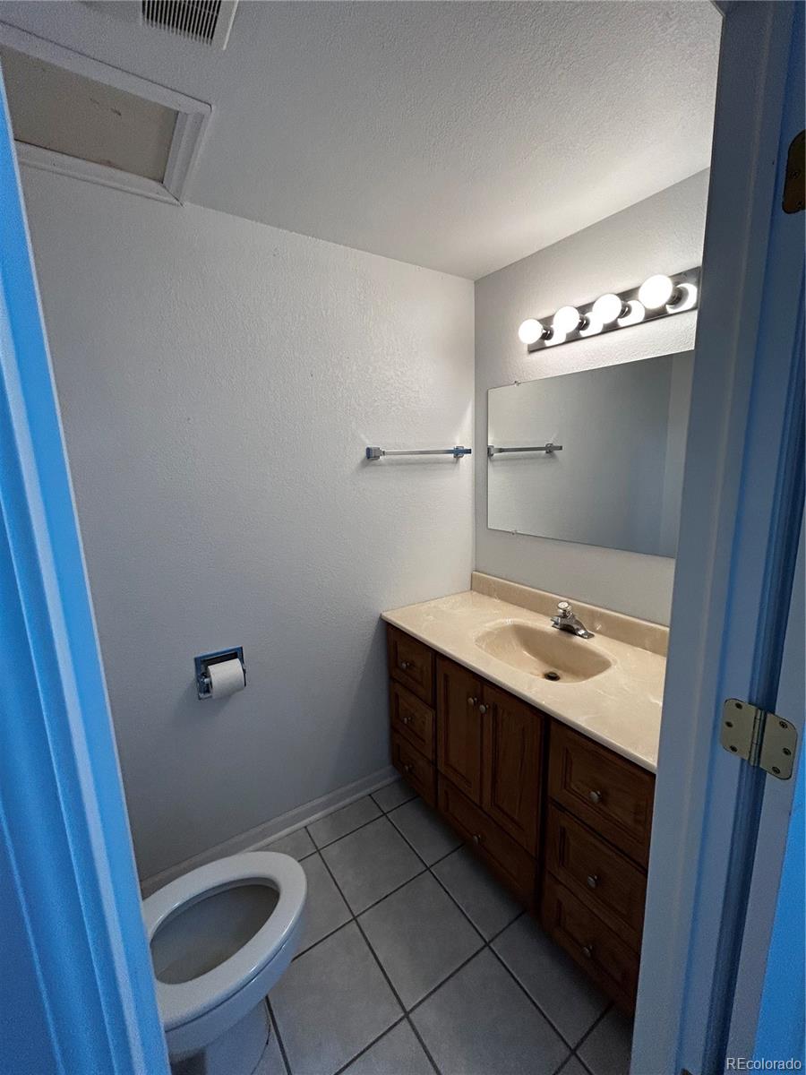 950 Junkins Loop Westcliffe, CO 81252 - Photo 27 of 35 a bathroom with a sink and mirror