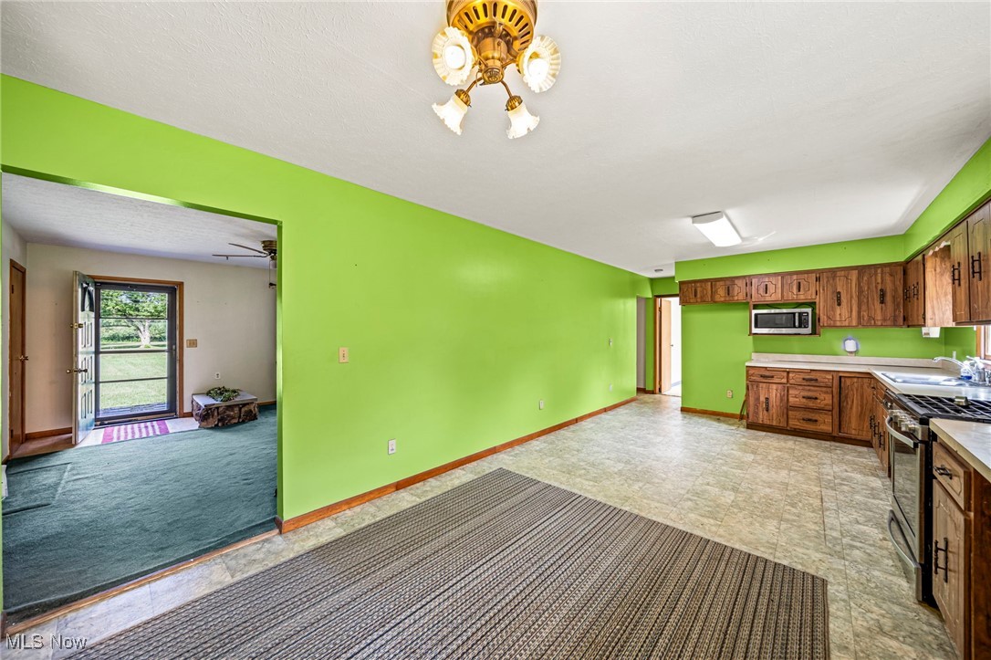 7101 Brakeman Road Painesville, OH 44077 - Photo 13 of 36