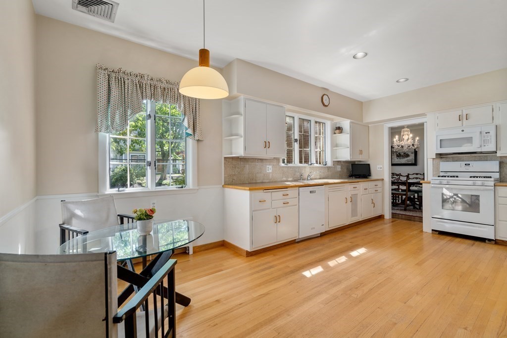 25 Aston Road Brookline, MA 02467 - Photo 23 of 42