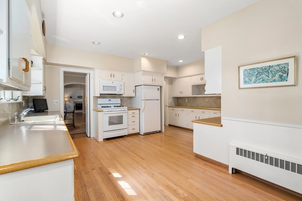 25 Aston Road Brookline, MA 02467 - Photo 24 of 42