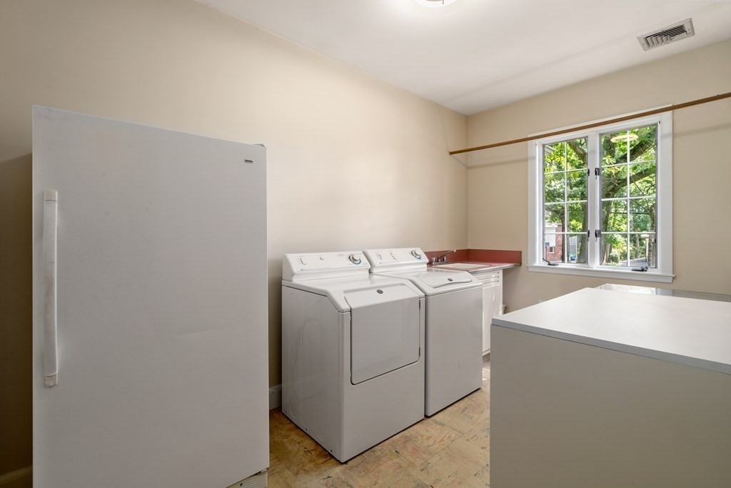25 Aston Road Brookline, MA 02467 - Photo 27 of 42