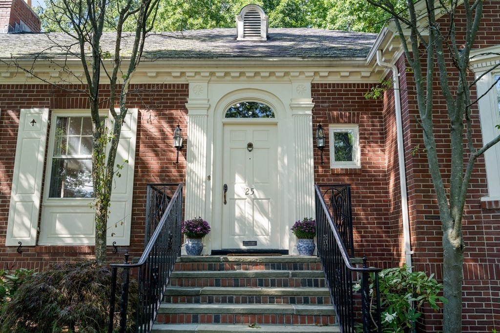 25 Aston Road Brookline, MA 02467 - Photo 3 of 42