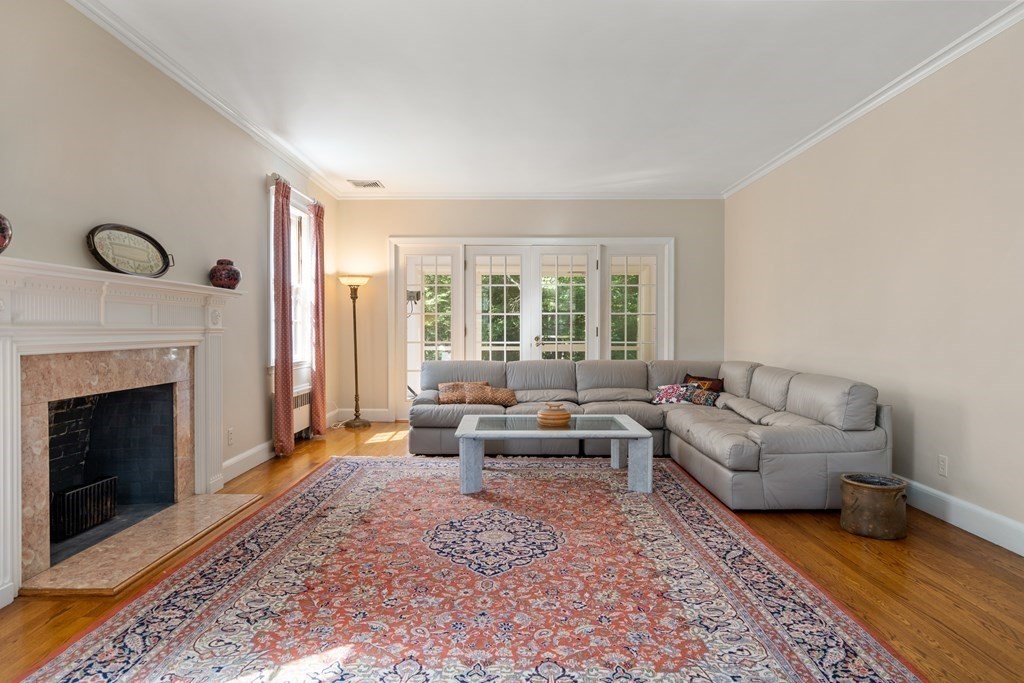 25 Aston Road Brookline, MA 02467 - Photo 7 of 42