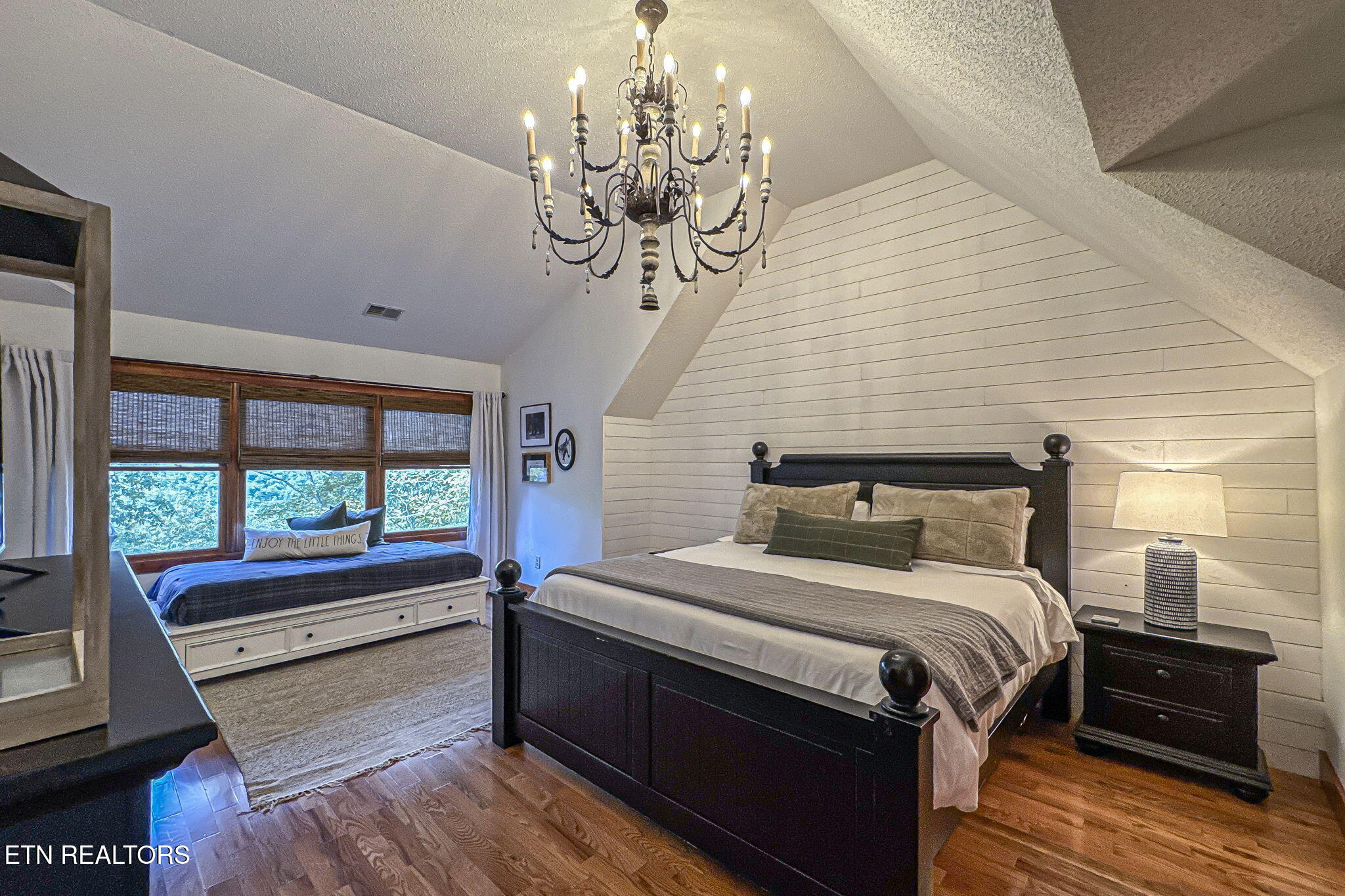 3148 Rocking Chair Lane Sevierville, TN 37862 - Photo 34 of 60 Bedroom 2 Up