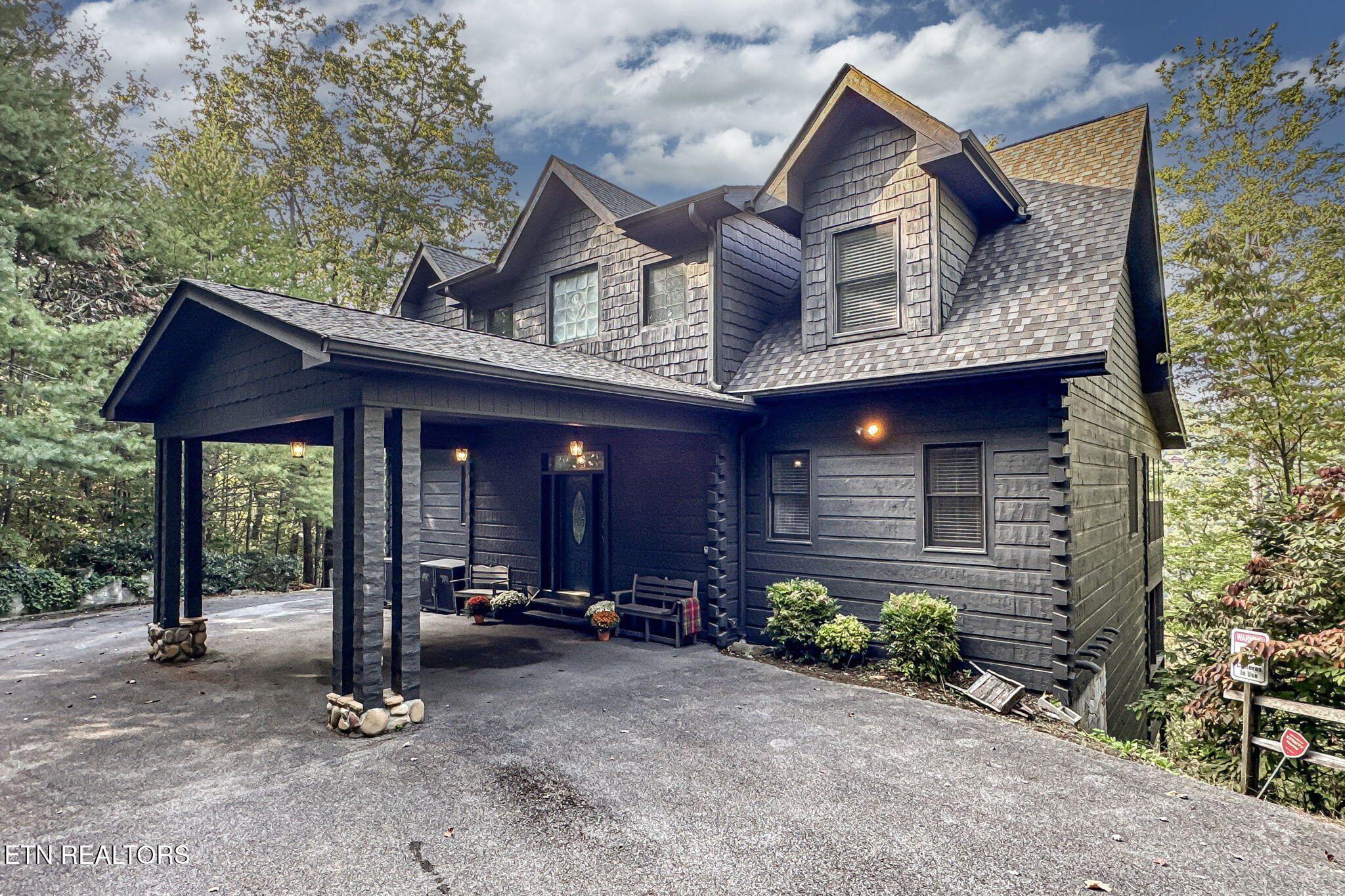 3148 Rocking Chair Lane Sevierville, TN 37862 - Photo 4 of 60 Front...