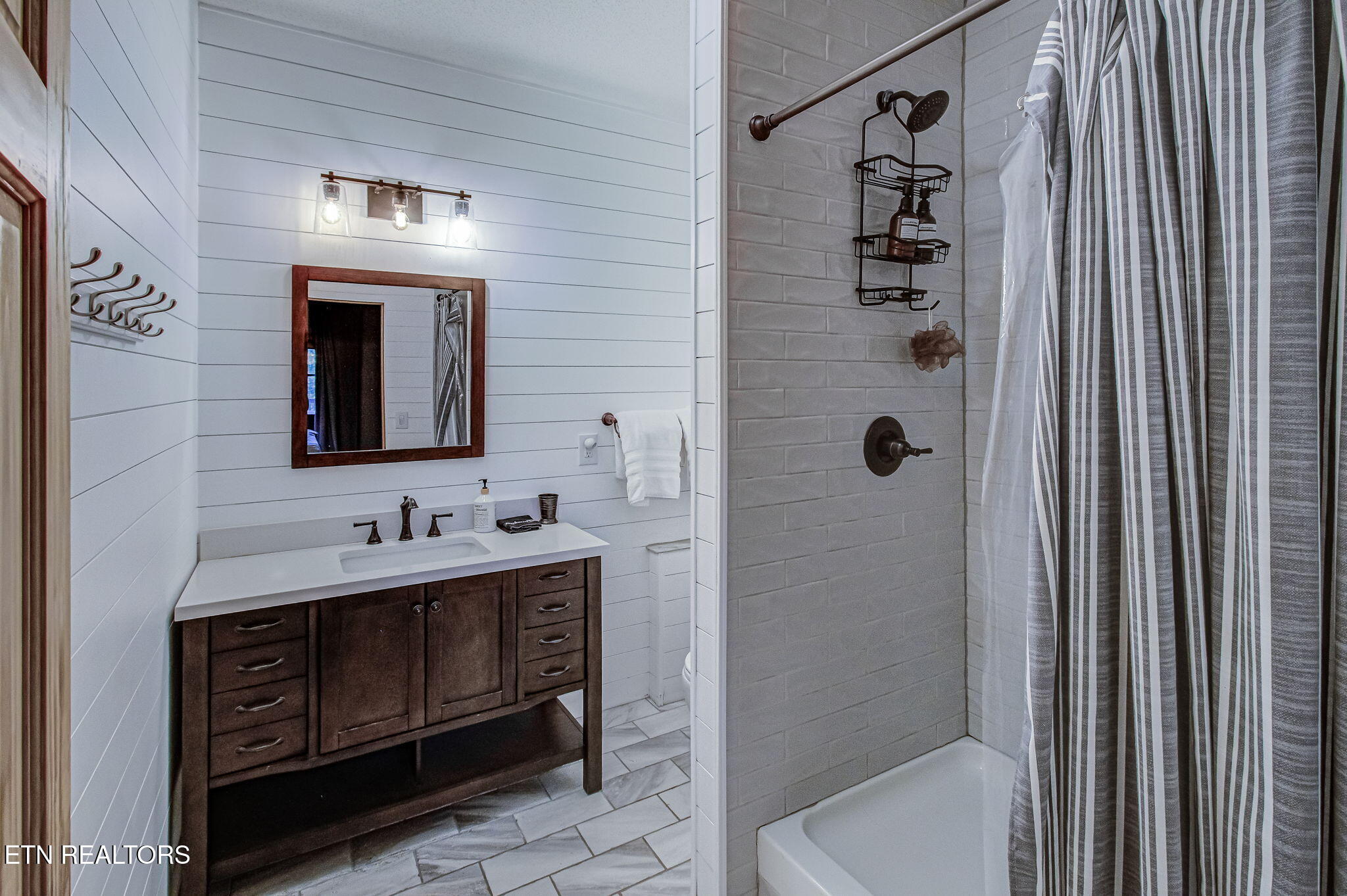 3148 Rocking Chair Lane Sevierville, TN 37862 - Photo 46 of 60 Bath Down