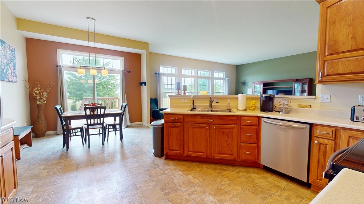 5786 Overlook Way North Ridgeville, OH 44039 - Photo 9 of 34