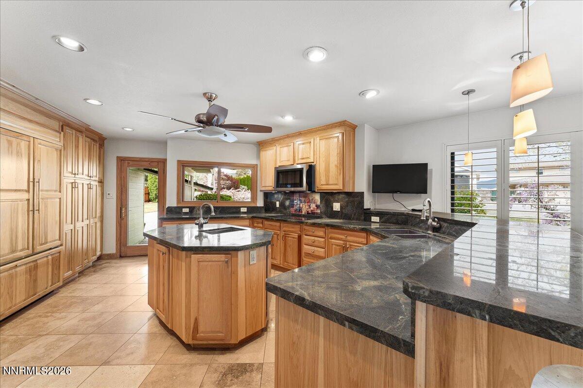 1840 Berkeley Drive Reno, NV 89509 - Photo 13 of 73 25-DS202729