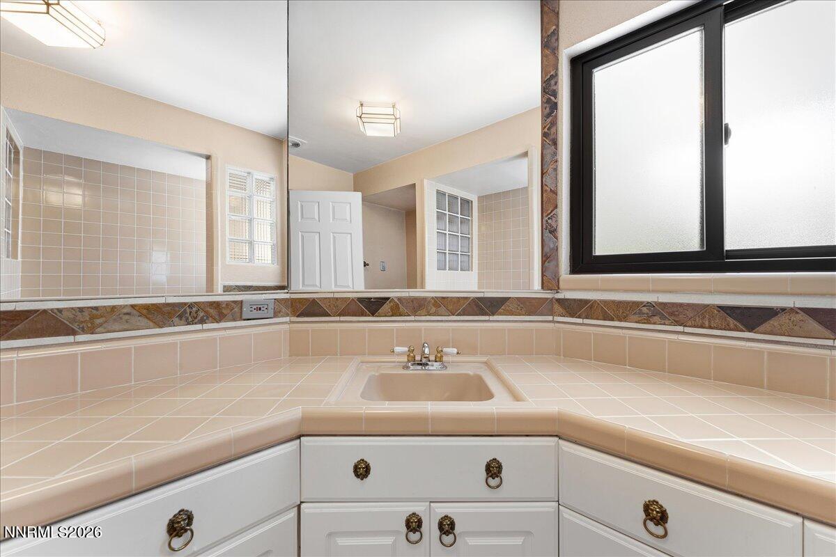 1840 Berkeley Drive Reno, NV 89509 - Photo 43 of 73 39-DS202804