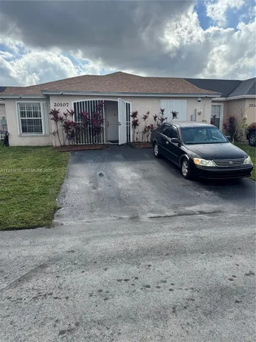 $300,000 | 20107 Northwest 27th Circle, Miami Gardens, FL 33056