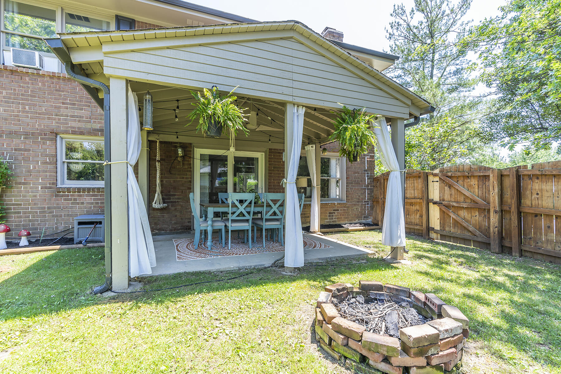 337 Squires Road Lexington, KY 40515 - Photo 28 of 32 337squires28