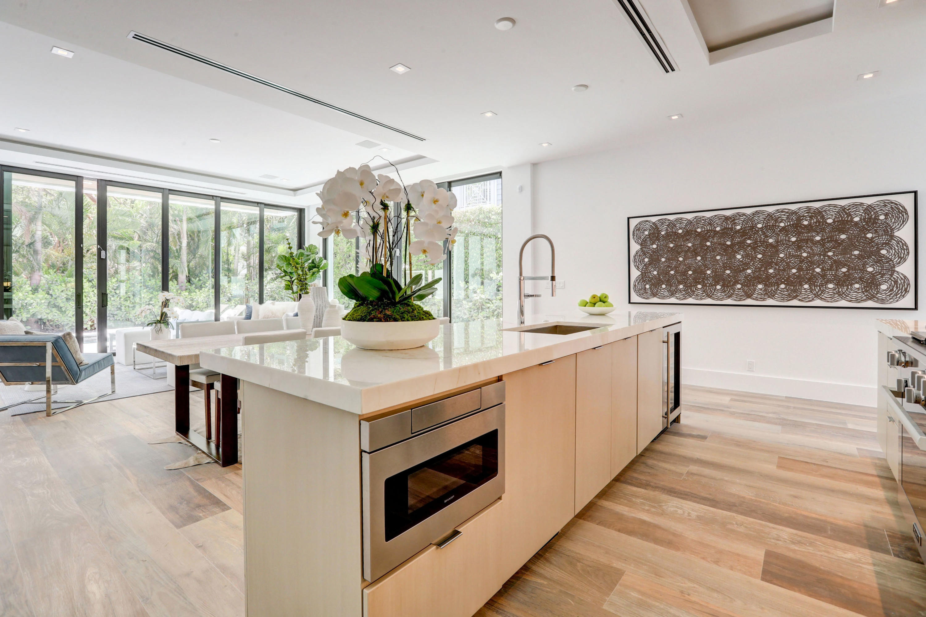 530 Northeast Wavecrest Way, Unit SOUTH Boca Raton, FL 33432 - Photo 8 of 26 Kitchen