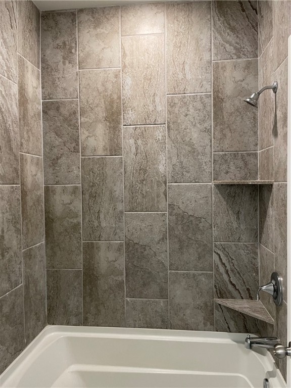 7730 Hulk Drive Corpus Christi, TX 78414 - Photo 10 of 22 a bathroom with a bathtub