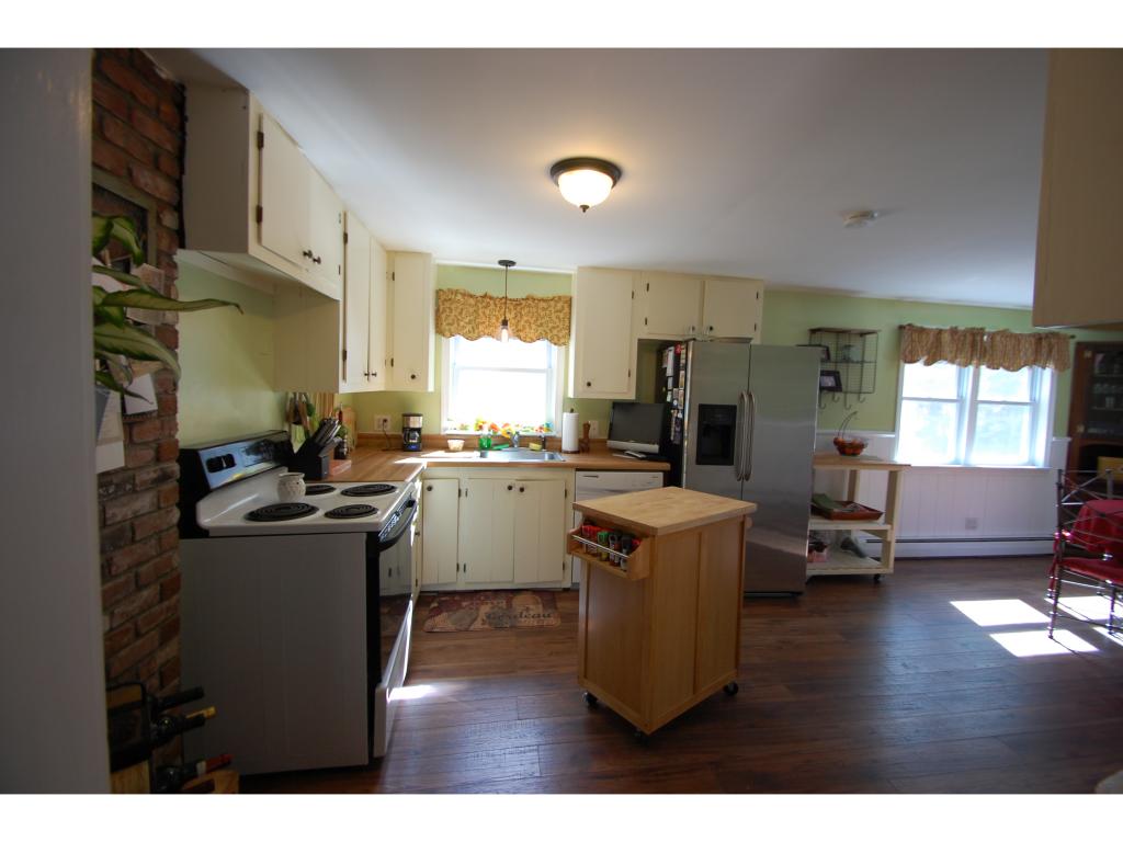 88 Ledge Road Chester, NH 03036 - Photo 7 of 19