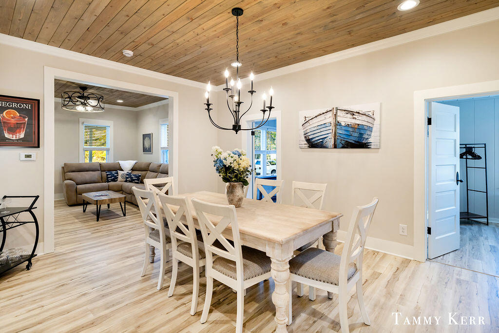 445 South Maple Street Saugatuck, MI 49453 - Photo 11 of 38 3X0A9519