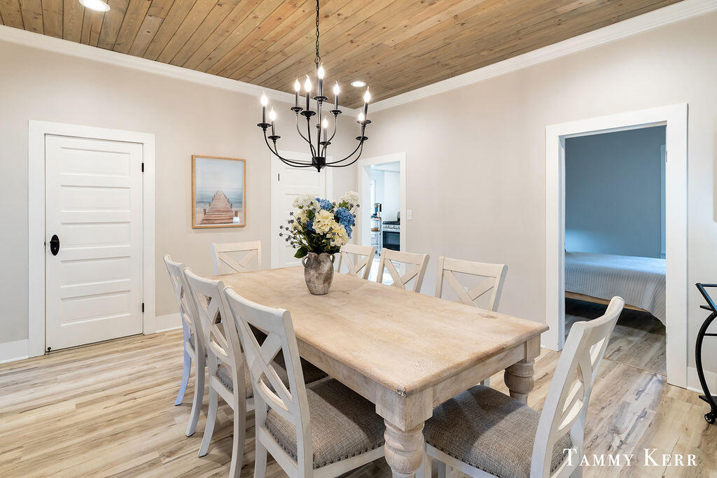 445 South Maple Street Saugatuck, MI 49453 - Photo 12 of 38 3X0A9551