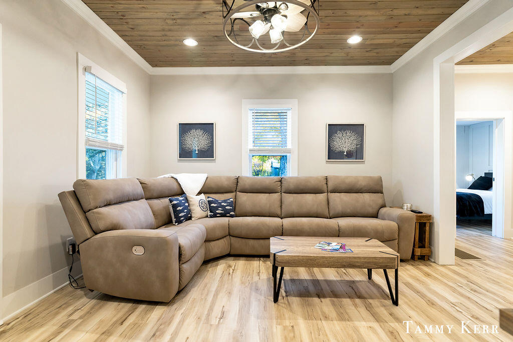 445 South Maple Street Saugatuck, MI 49453 - Photo 15 of 38 3X0A9583