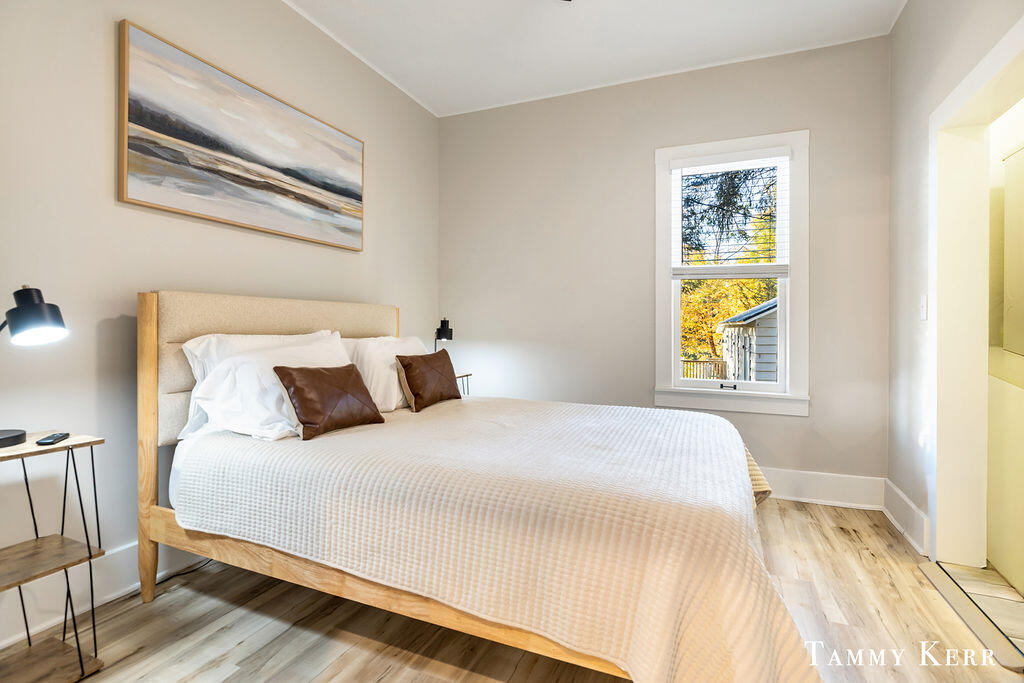 445 South Maple Street Saugatuck, MI 49453 - Photo 24 of 38 3X0A9559