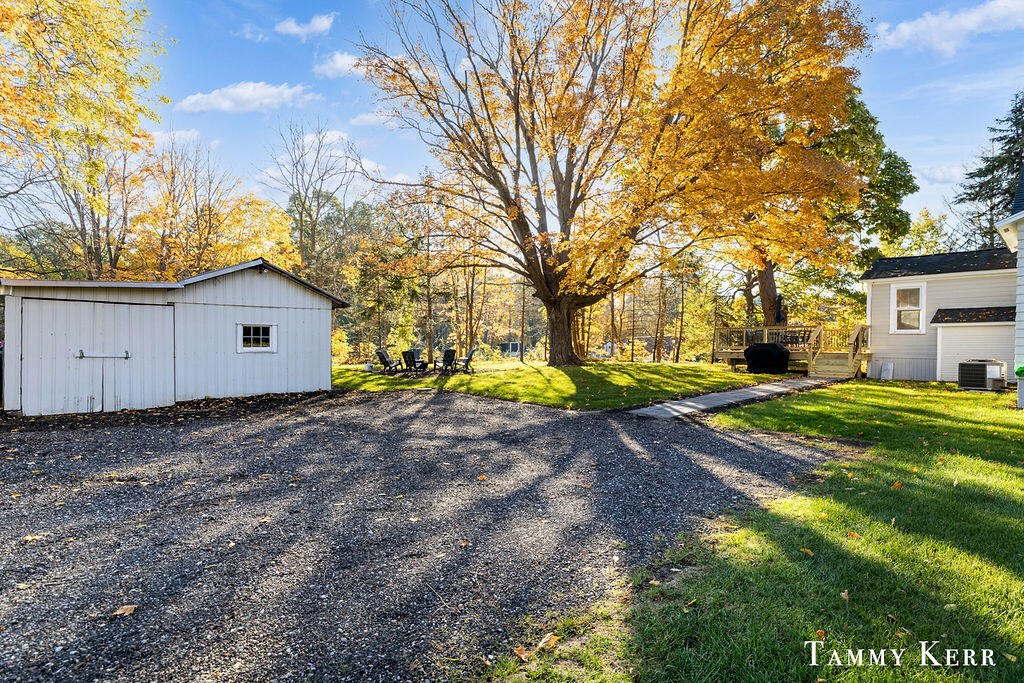 445 South Maple Street Saugatuck, MI 49453 - Photo 32 of 38 3X0A9615